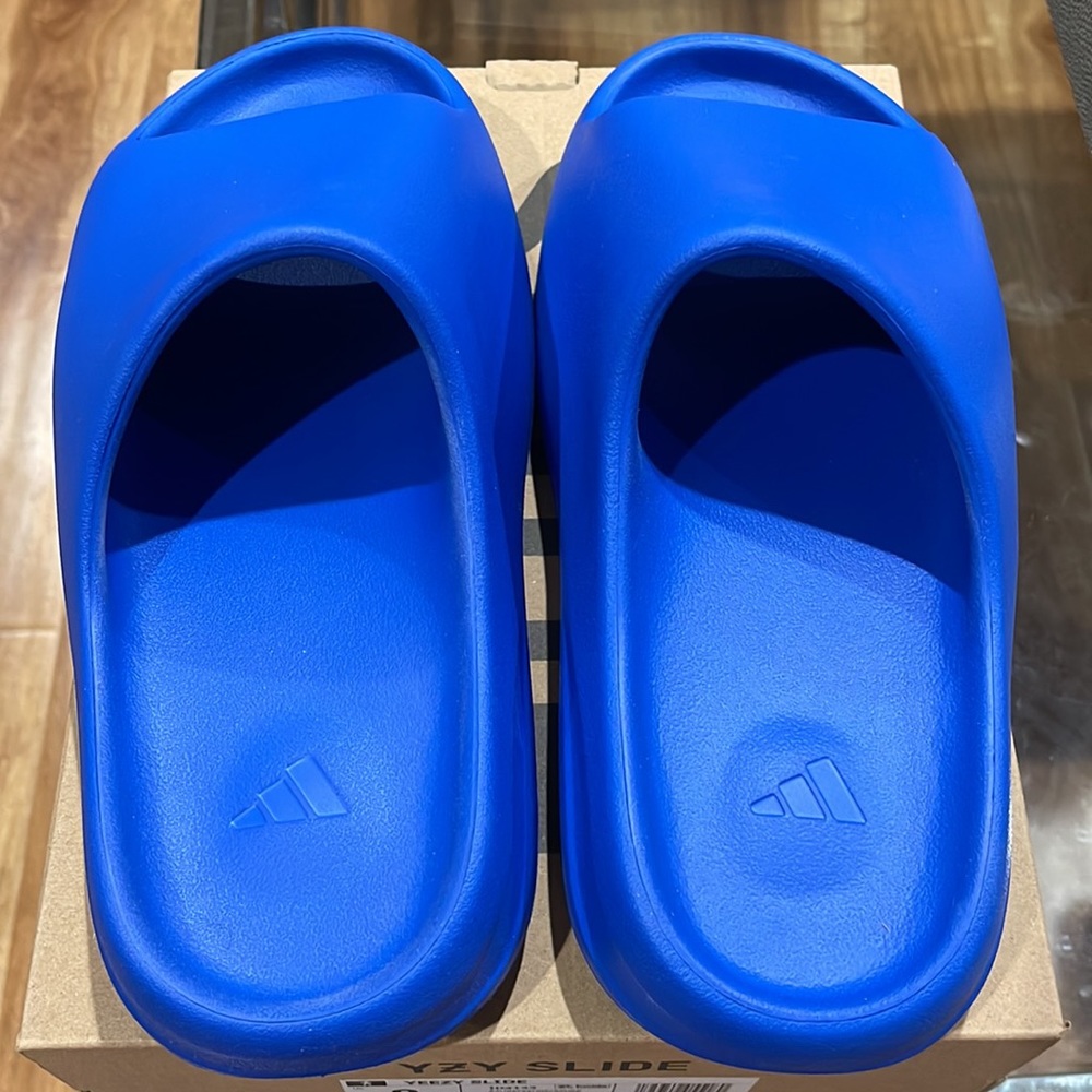 Yeezy slides - Picture 4 of 6